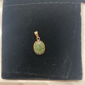 14k Solid Yellow Gold Vintage Jade Necklace Pendant